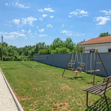 Holiday home 3 Bedroom Amazing In Vodnjan