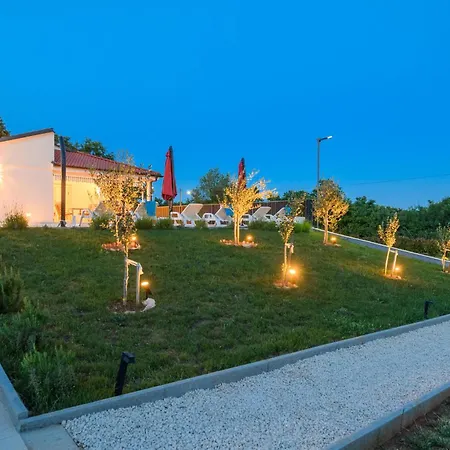 3 Bedroom Amazing In Holiday home Vodnjan