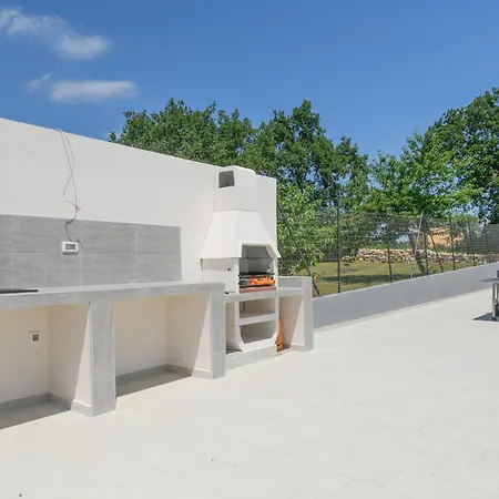 3 Bedroom Amazing In Vodnjan