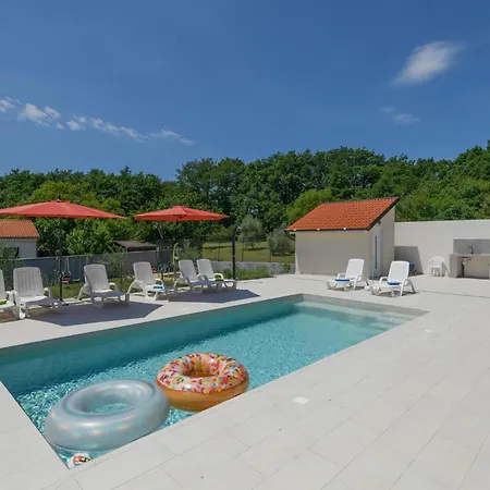 Holiday home 3 Bedroom Amazing In *